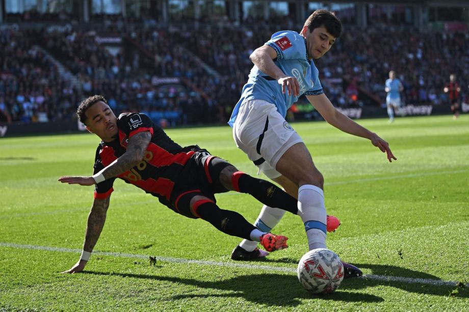 足总杯-哈兰德破门+失点+伤退 曼城2-1伯恩茅斯