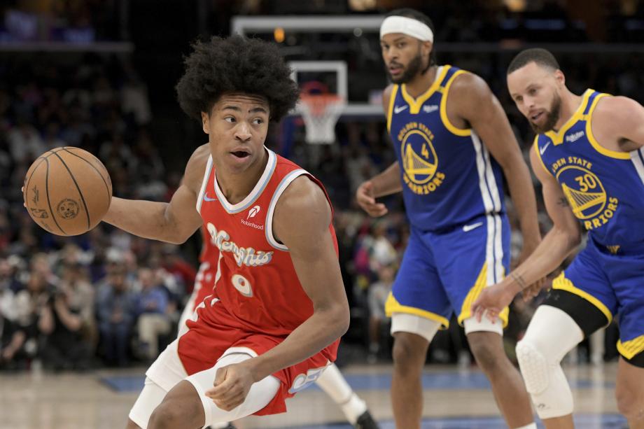 库里52+10+8+5勇士擒灰熊升至第5 巴特勒27+6