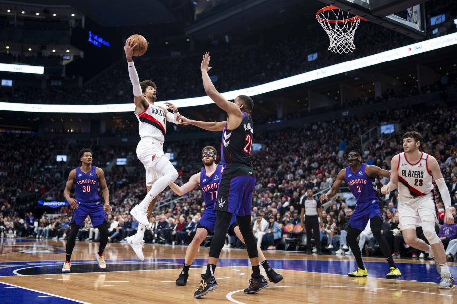 夏普36+6阿夫迪亚26+15+6 开拓者生擒猛龙