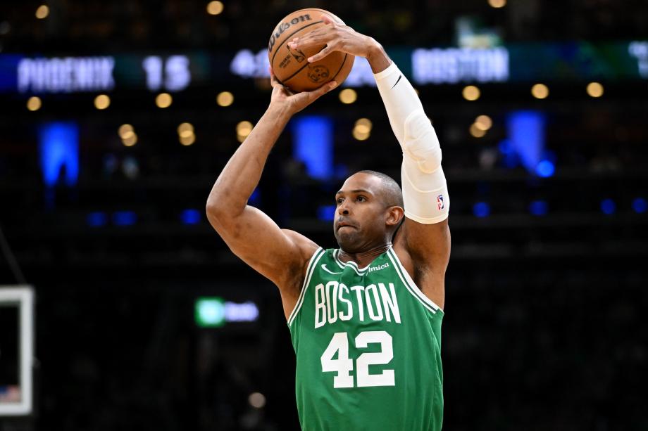 双探花合砍54分布克37+6 凯尔特人战胜太阳