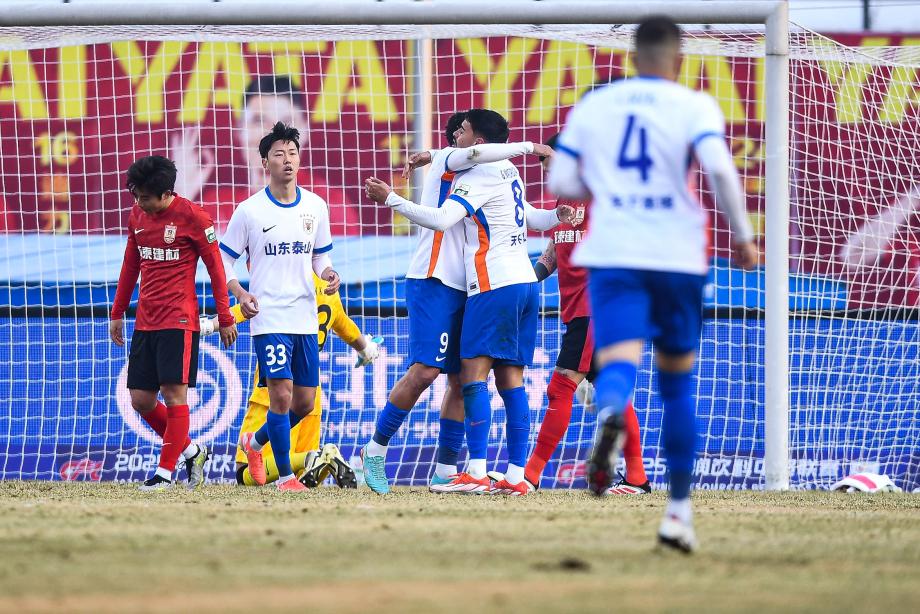 李源一两送助攻克雷桑进球 山东客场胜长春