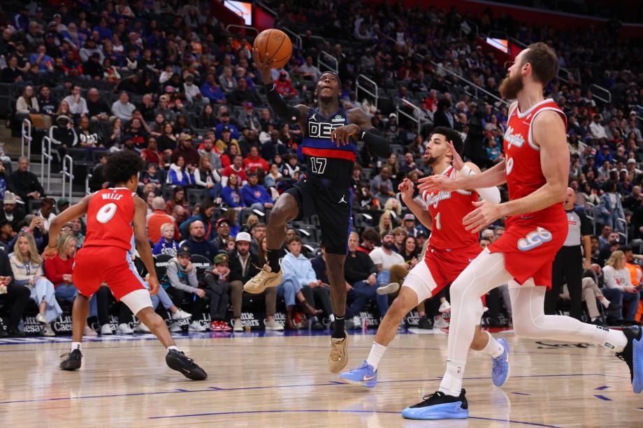 贝恩38分坎宁安复出空砍25+9 灰熊客场力拔活塞