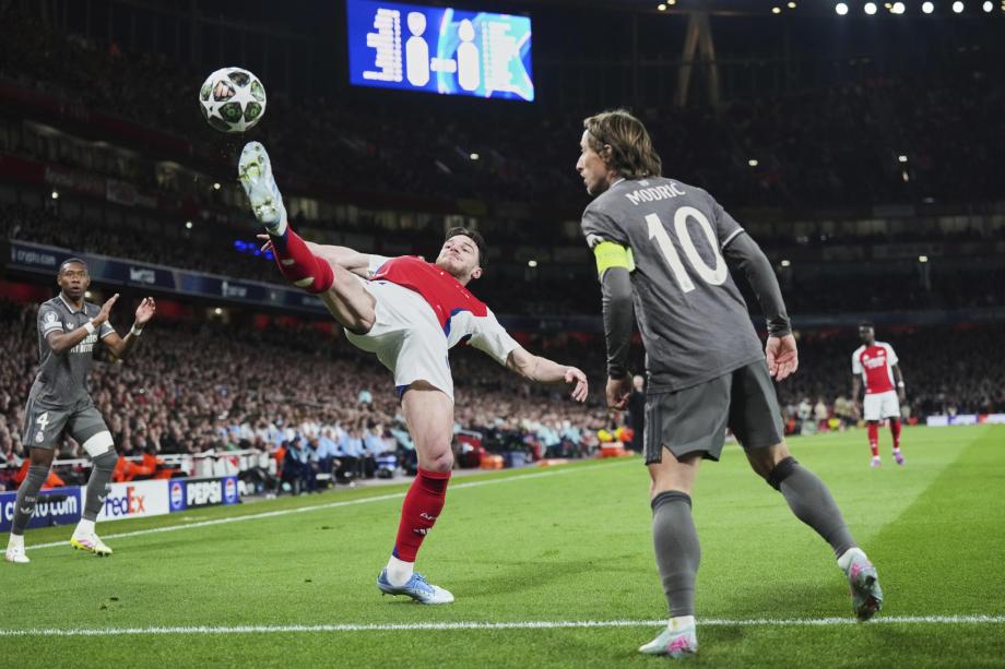 赖斯任意球双响梅里诺破门 阿森纳3-0皇马