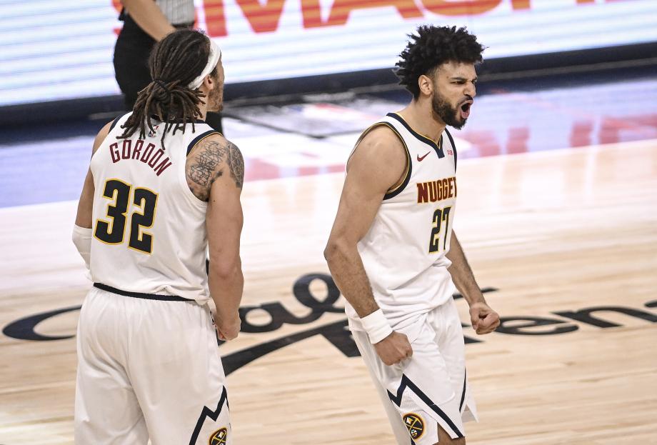 约基奇26+16+13达成赛季场均三双 掘金逆转灰熊