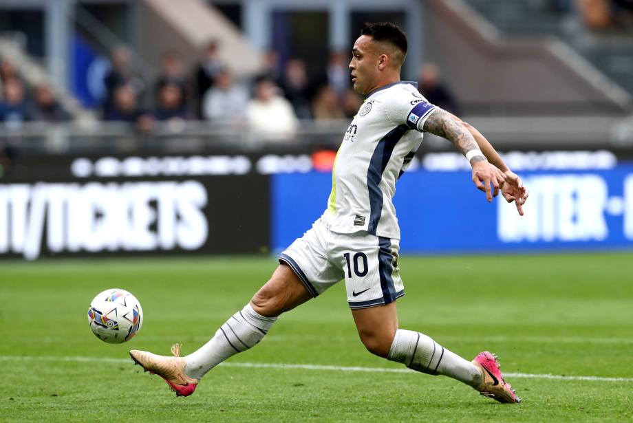 阿瑙托维奇传射劳塔罗破门 国米3-1卡利亚里