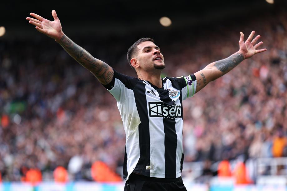 英超-巴恩斯双响加纳乔破门 纽卡斯尔4-1完胜曼联