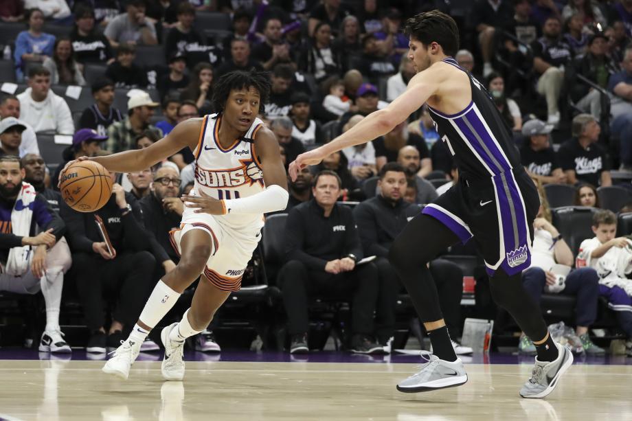 萨博尼斯20分12板 国王主场击败太阳