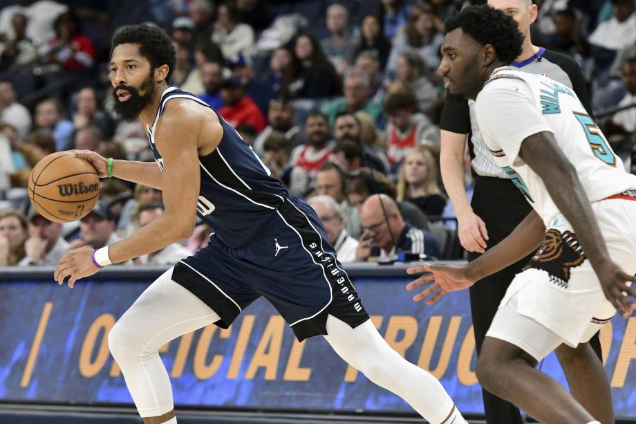 拉玛史提芬逊狂砍31分 灰熊132-97大胜独行侠