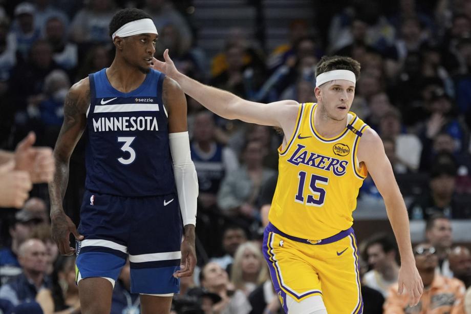 爱德华兹29分詹姆斯38+10 森林狼胜湖人总分2-1