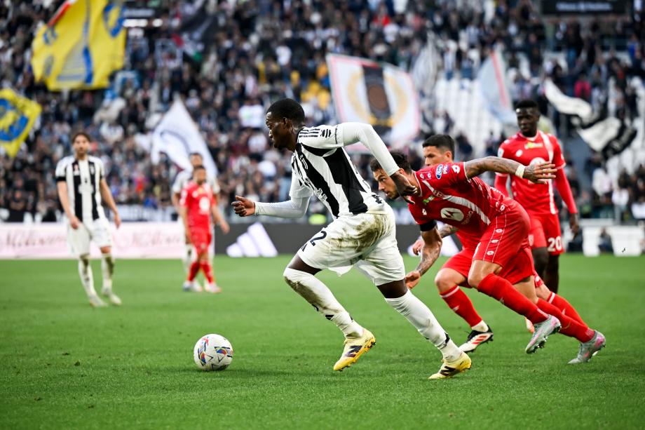 伊尔迪兹肘击被罚下 十人尤文主场2-0胜蒙扎