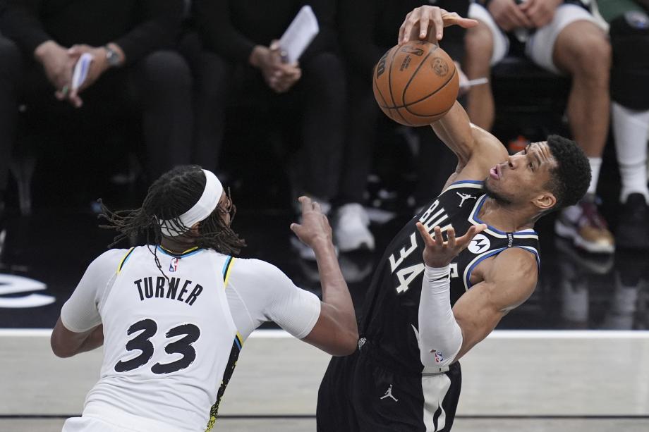 哈利伯顿1秒准绝杀 步行者险胜雄鹿