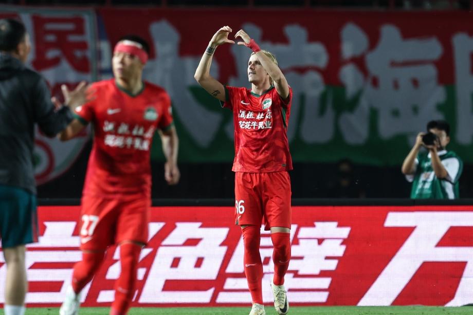 绍尔传射图多列绝杀 武汉三镇2-1逆转河南队