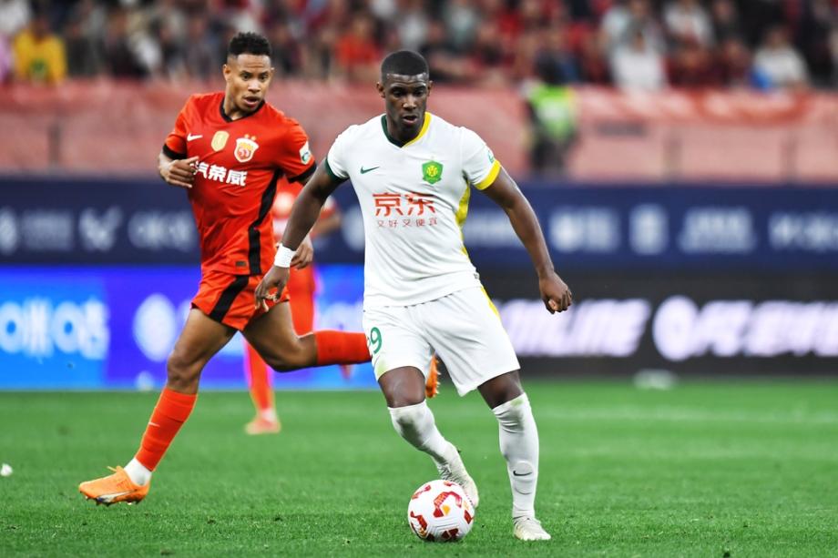 法比奥扳平林良铭建功 国安客场2-1逆转海港