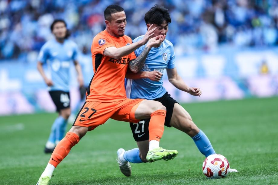 马莱莱破门刘祝润建功 大连英博3-2云南玉昆