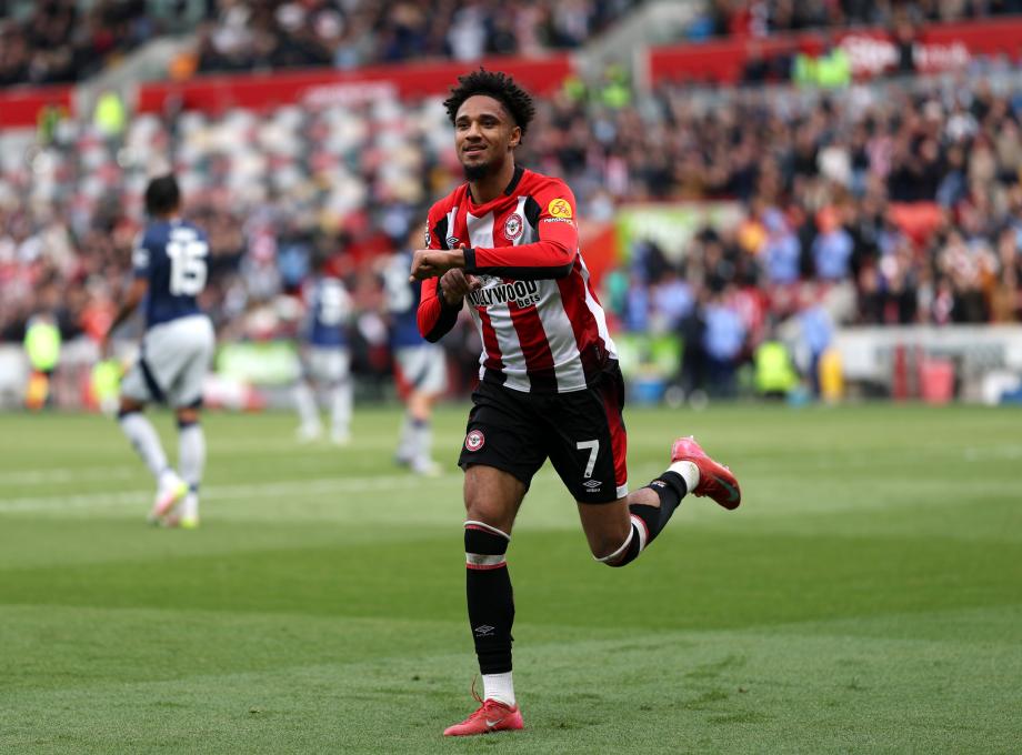 加纳乔传射芒特破球荒 曼联3-4负布伦特福德