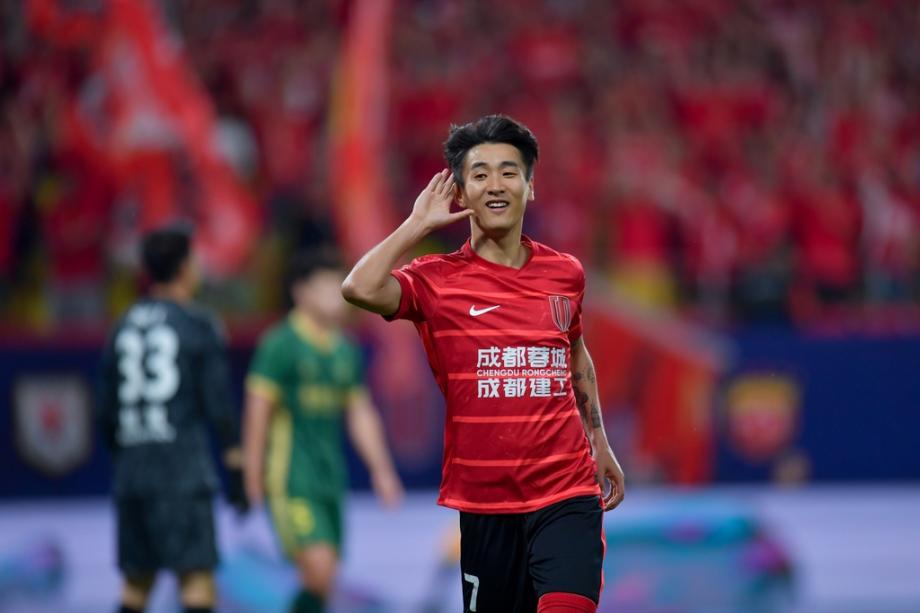 韦世豪破门杨明洋处子球 蓉城2-1战胜浙江取4连胜