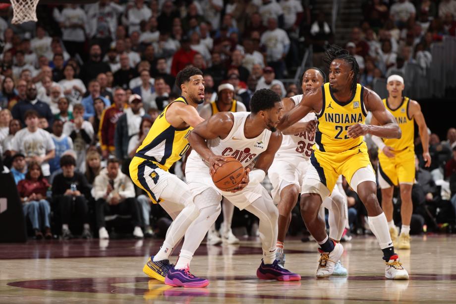 哈利伯顿三分绝杀米切尔48分 步行者胜骑士