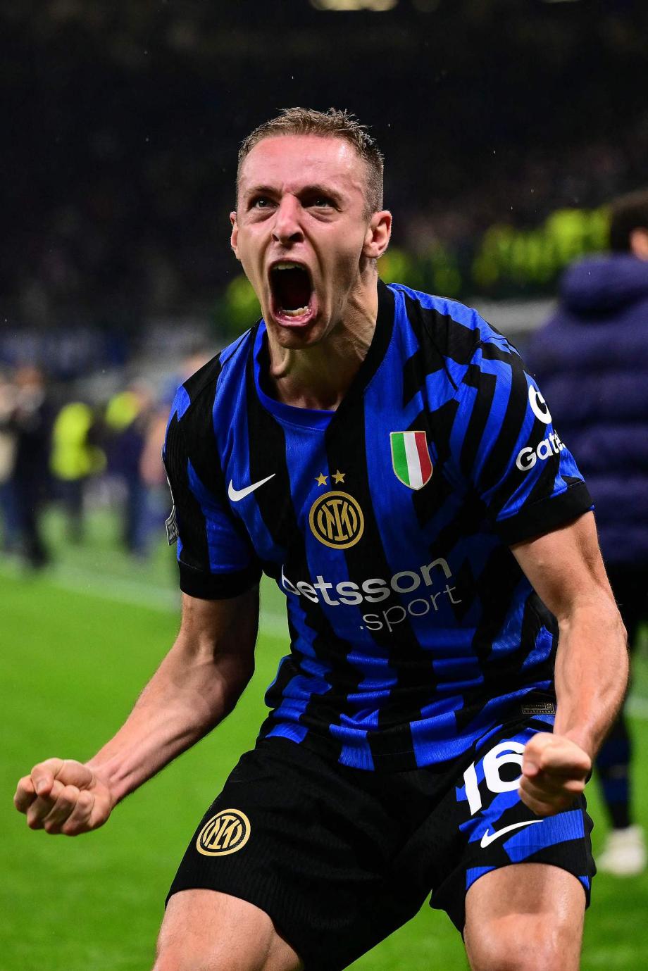 国米加时4-3总分7-6淘汰巴萨晋级欧冠决赛