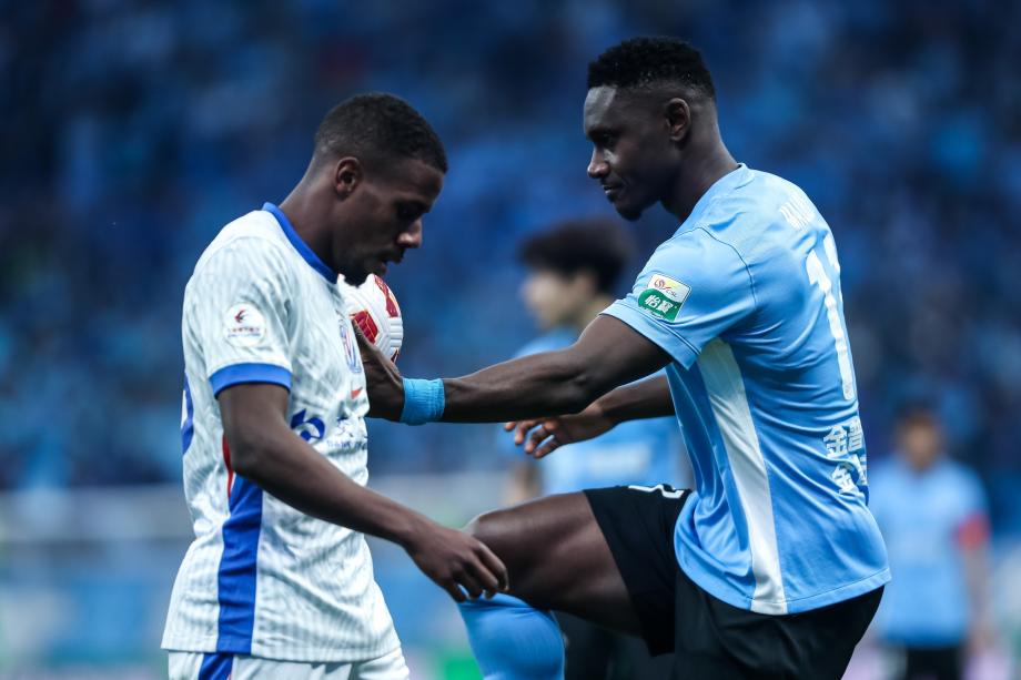 中超-特谢拉破门米内罗传射建功 申花3-0大连英博