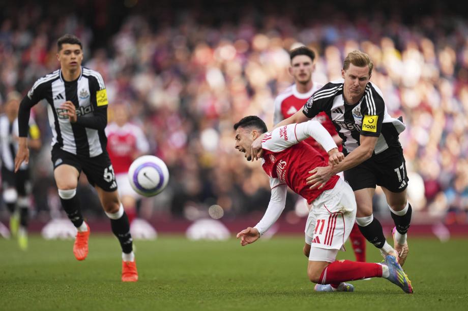 英超-阿森纳1-0纽卡斯尔锁定欧冠资格