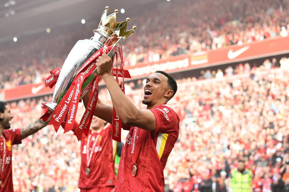 英超-萨拉赫破门 十人利物浦1-1水晶宫联赛夺冠