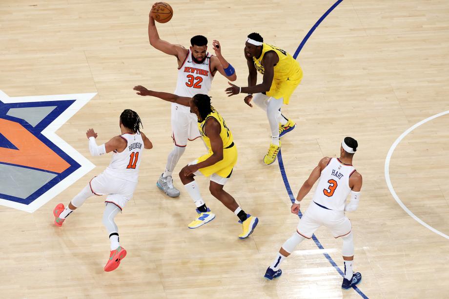 布伦森32分唐斯两双 尼克斯主场战胜步行者