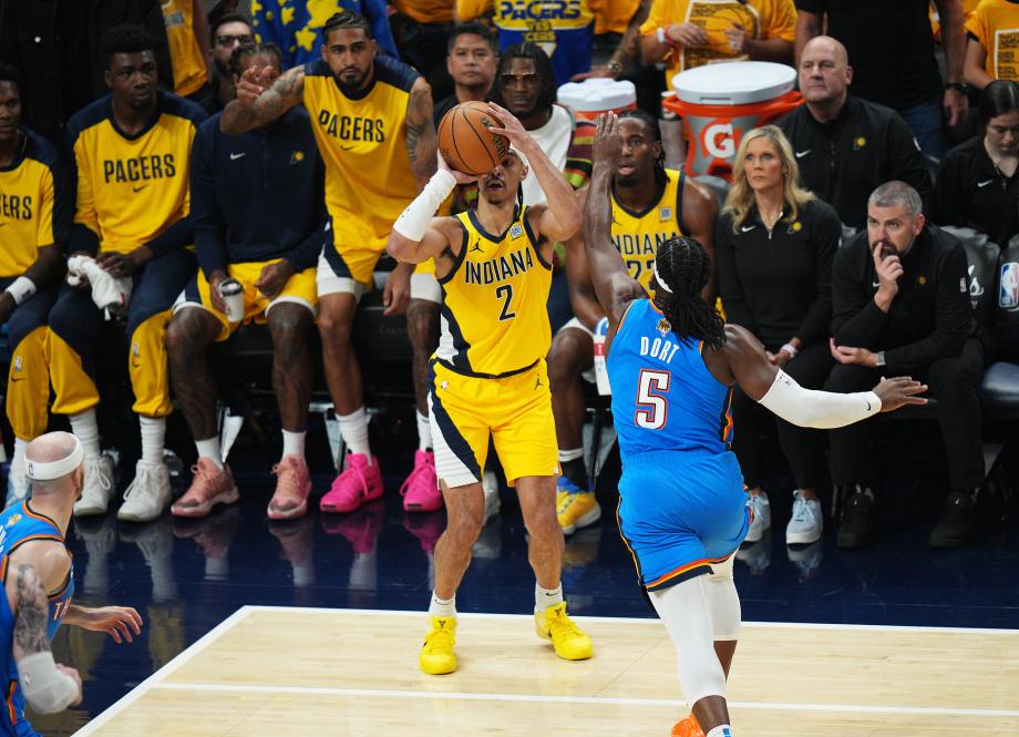 亚历山大35分雷霆末节逆转步行者 总分扳成2-2