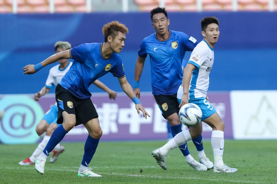 阿齐兹传射 青岛西海岸2-0晋级足协杯八强