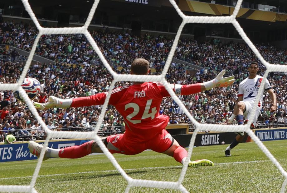 世俱杯-阿什拉夫建功 巴黎2-0西雅图晋级16强