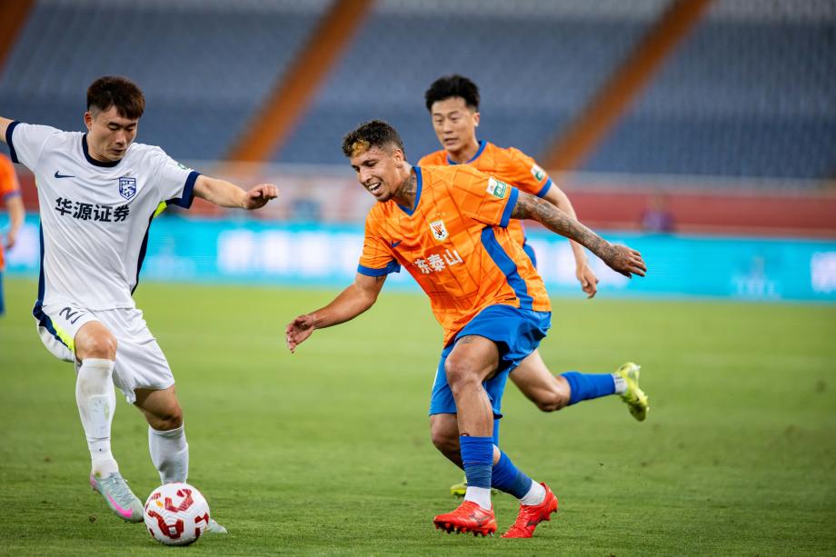 中超-泽卡梅开二度 泰山3-1三镇结束两连败