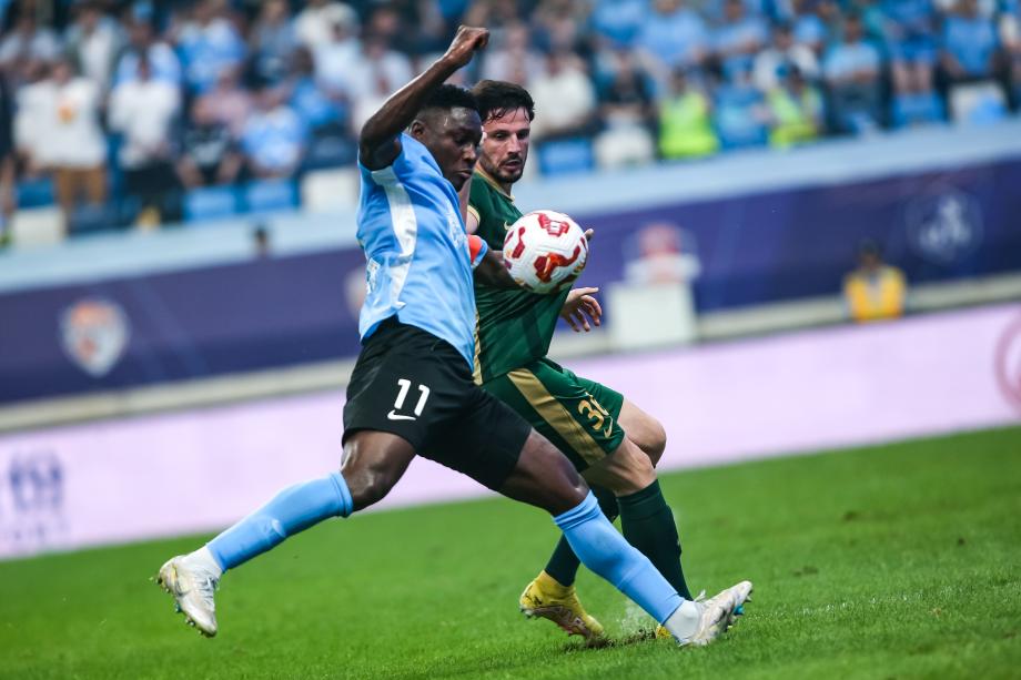 马莱莱头球破门 大连英博主场击败浙江队