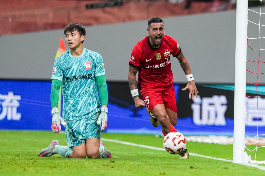 莱昂纳多进球 上海海港主场战平青岛西海岸