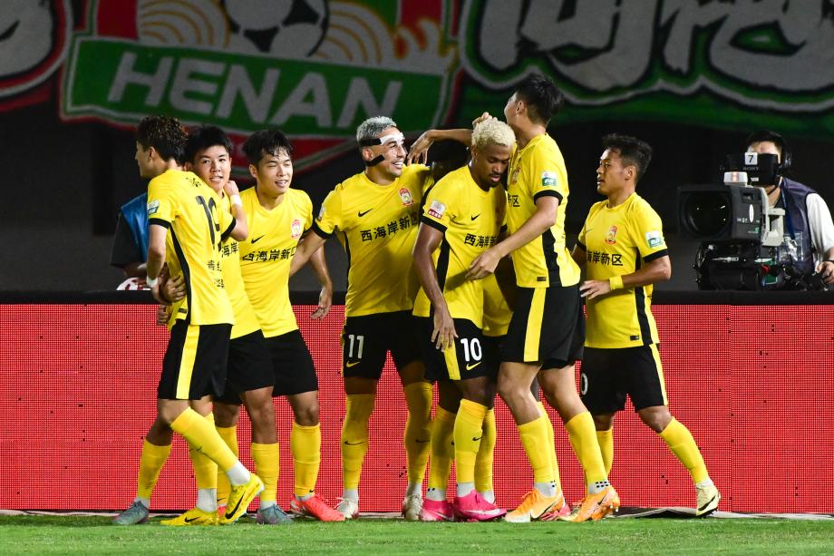 中超-戴维森破门 十人青岛西海岸2-1十人河南