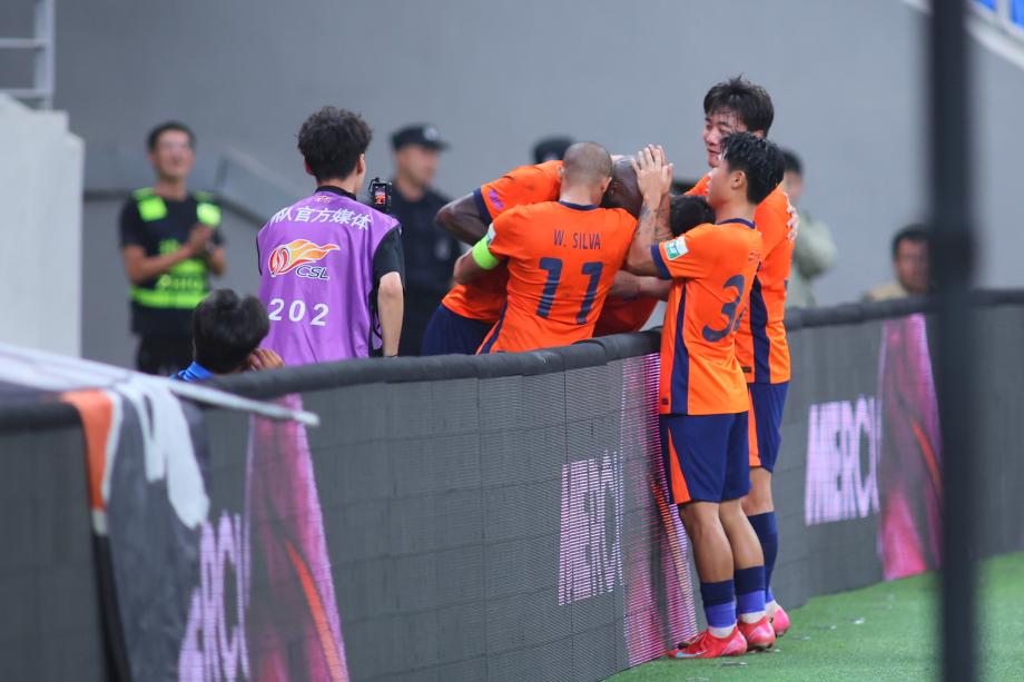 主场大胜云南玉昆 青岛海牛暂时摆脱降级区