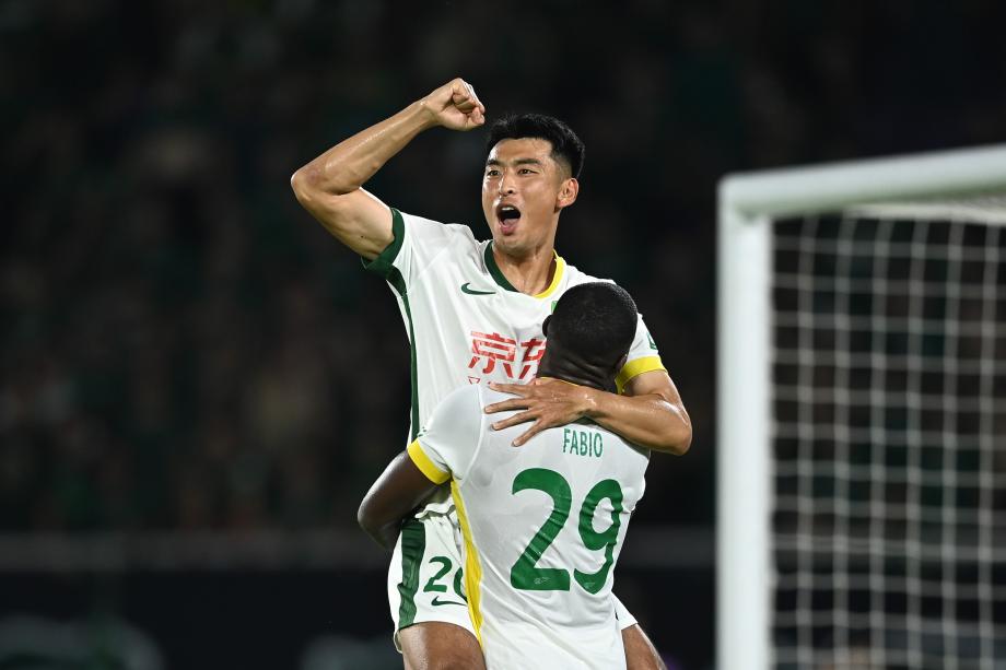 近4轮首胜！北京国安4-3逆转十人浙江俱乐部
