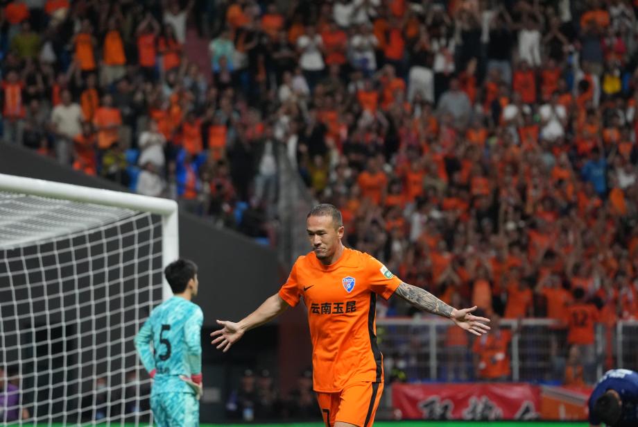 罗竞破门韩子龙进球 云南玉昆战胜武汉三镇