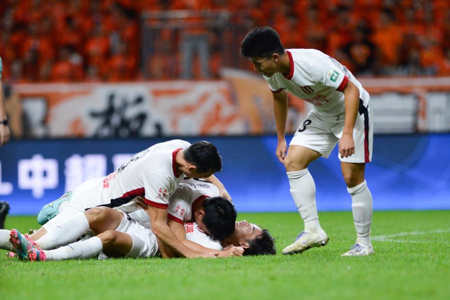 费利佩双响周定洋破门 成都蓉城5-1云南玉昆