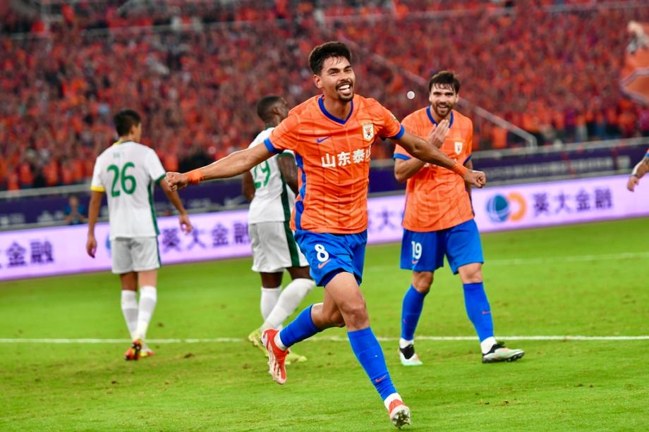 中超第23轮-北京国安客场0-6负于山东泰山