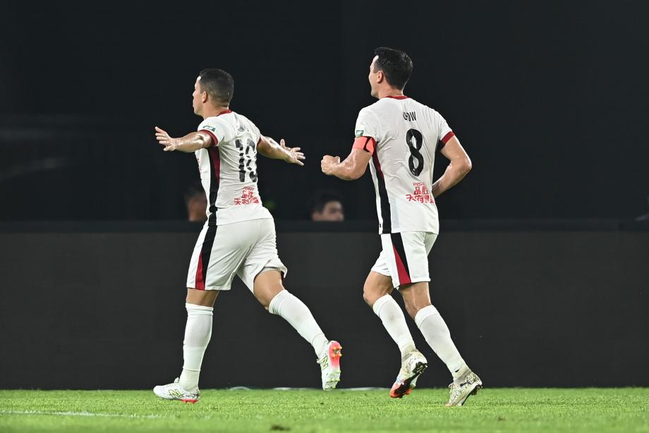 卡列洛梅开二度 浙江队主场战平成都蓉城