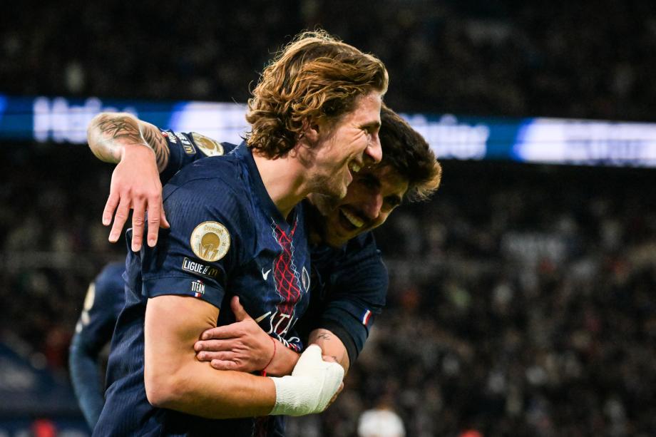 双中卫双双破门 巴黎圣日耳曼2-0胜欧塞尔