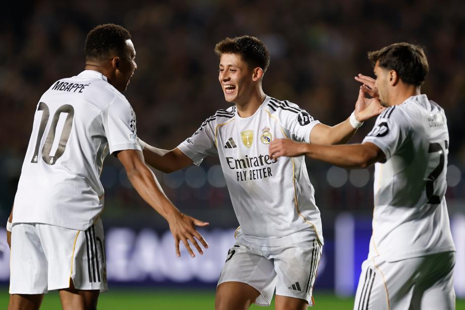 姆巴佩戴帽库尔图瓦助攻 皇马5-0获欧冠2连胜