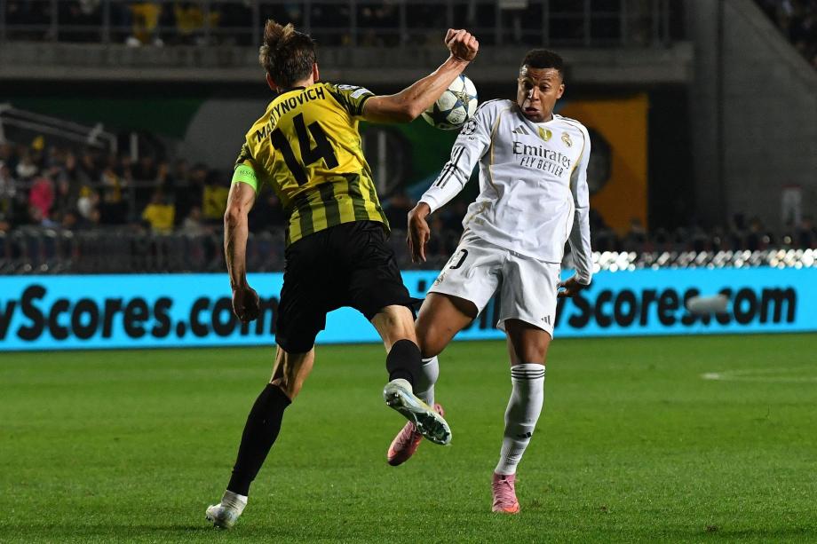 姆巴佩戴帽库尔图瓦助攻 皇马5-0获欧冠2连胜