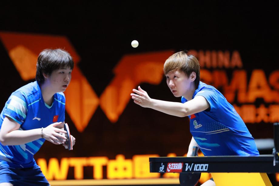 [图]WTT中国大满贯：王曼昱/蒯曼晋级女双四强体育集锦