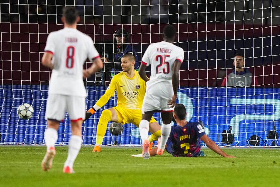 拉莫斯绝杀马尤卢破门 巴黎圣日耳曼2-1巴萨