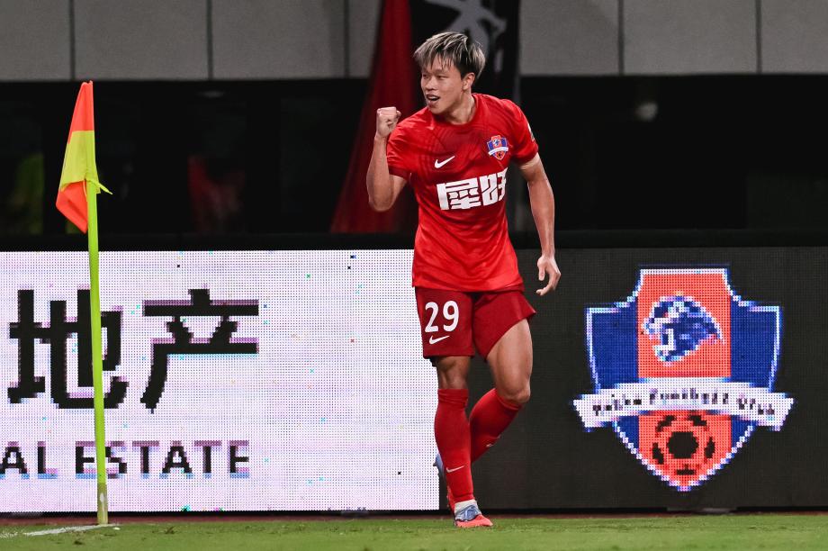 后卫解围失误送大礼 梅州客家击败青岛海牛