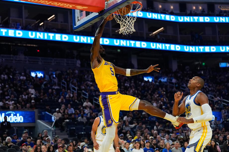 库里14分布朗尼5分5失误艾顿7+7 勇士轻取湖人