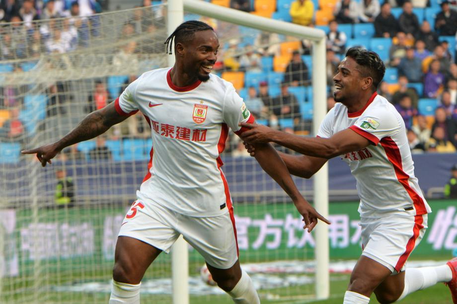 谢维军补时破门 天津津门虎战平长春亚泰