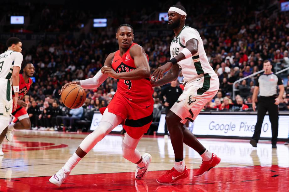 字母哥31+20+7 雄鹿力擒猛龙两连胜