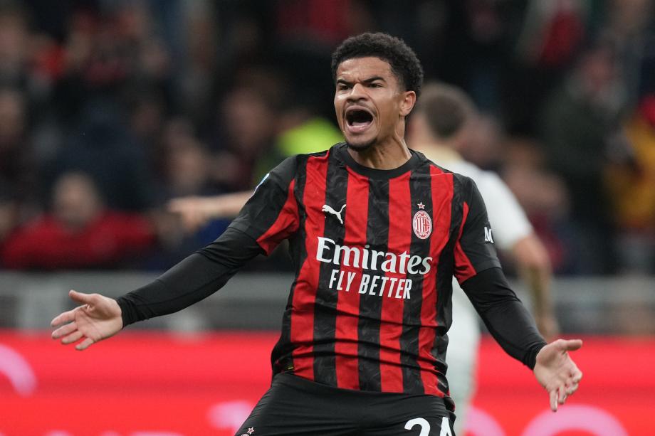 意甲-莱奥破门阿特卡梅绝平 米兰2-2比萨各赛事8场不败