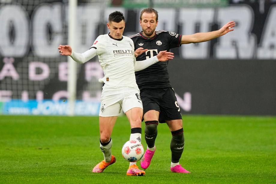 德甲-基米希破门卡尔世界波 拜仁3-0完胜十人门兴